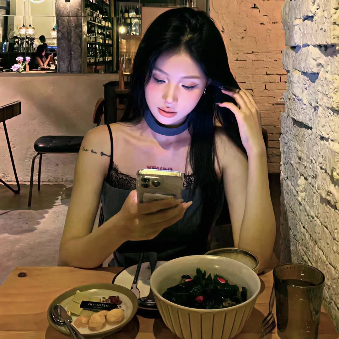 眼里余光都是你